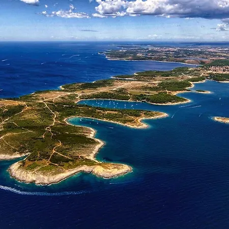 Holiday home Zora: Family Retreat Near Kamenjak Nature Park *